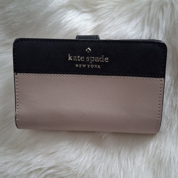 Kate Spade New York Staci Colorblockaáa Wallet - Picture 10 of 14